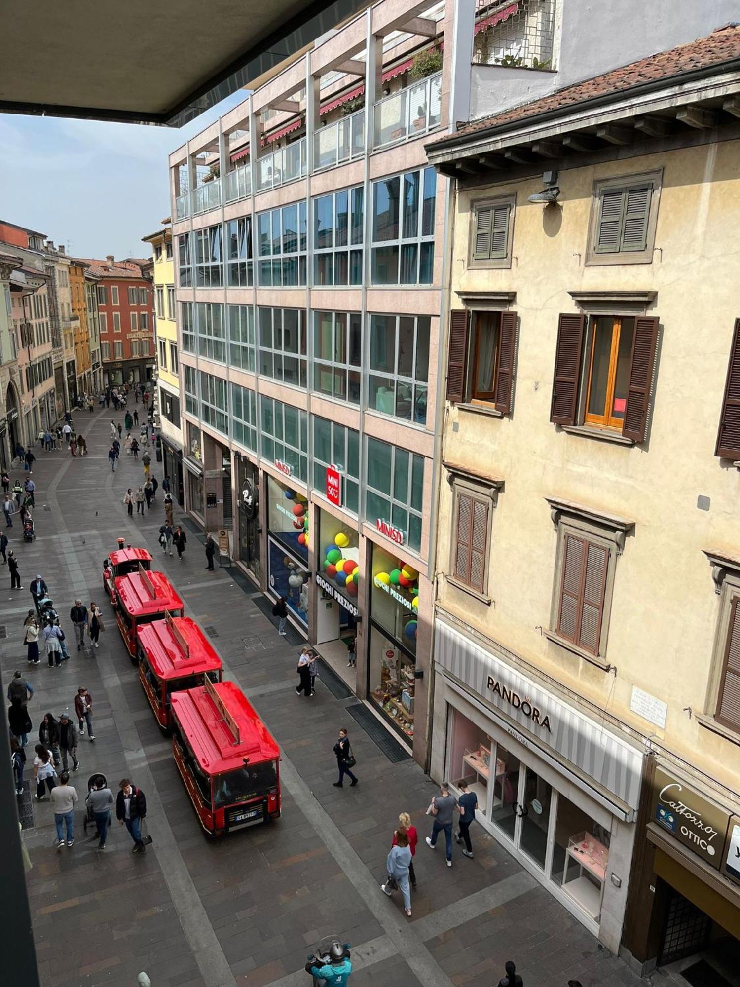 Cicerone Apartment Bergamo Exteriör bild